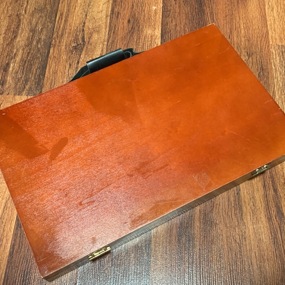 Art set in wood case, includes pastels, colored pencils, watercolors, markers… - Picture 5 of 9